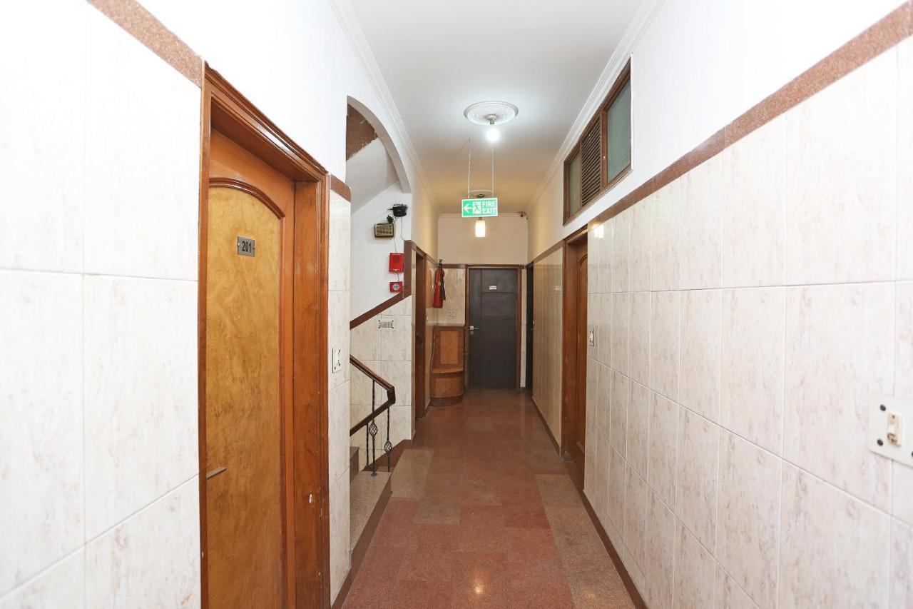 Oyo 8188 Vardhmaan Inn Дели Экстерьер фото